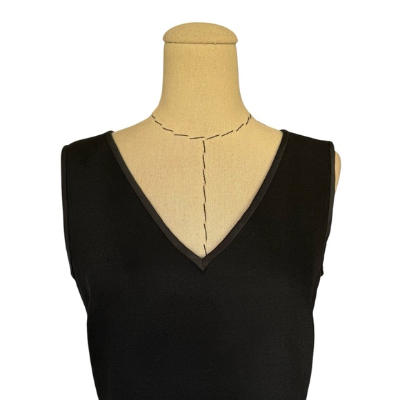 Max Mara Black Wool with Mink Trim Sheath Dress Chic Classic US sz 10 - Picture 2 of 13